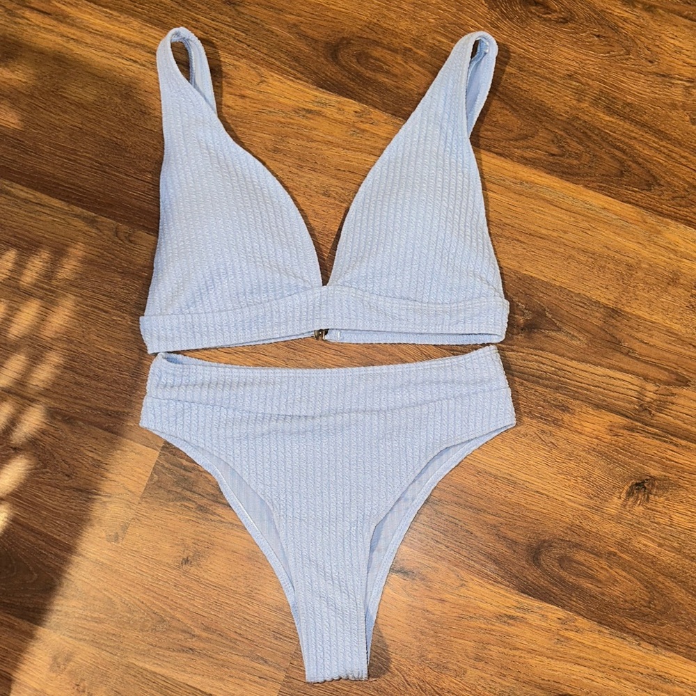 Elegant White Ribbed Bikini Set